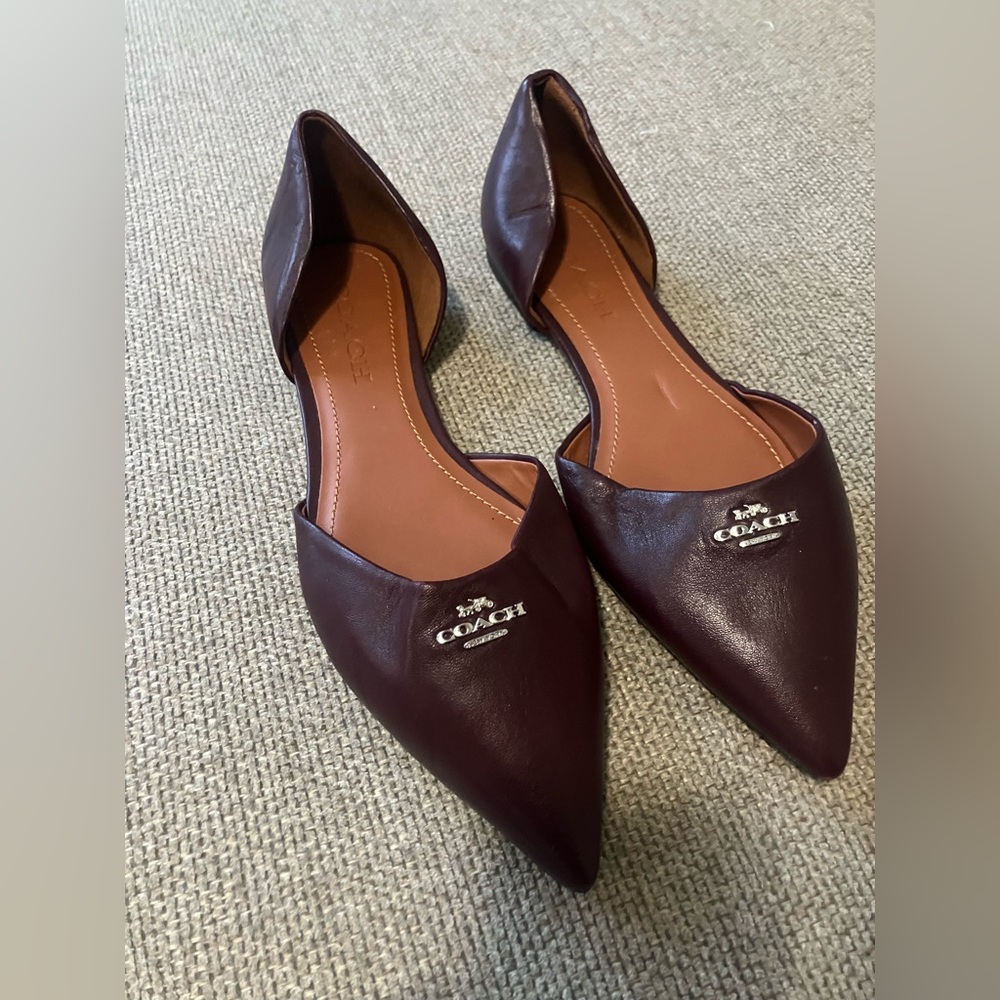 NWT Coach Pointed Flat in Wine - Picture 2 of 3